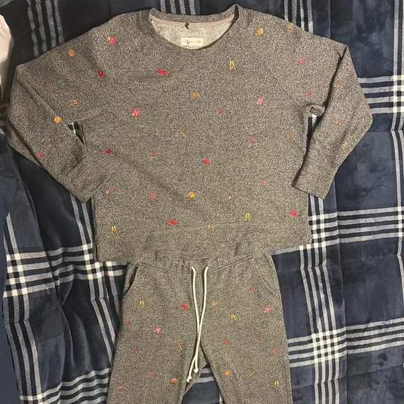Lou & Grey Women’s Gray Track Pants (XS) and Sweater (M) - Picture 1 of 6